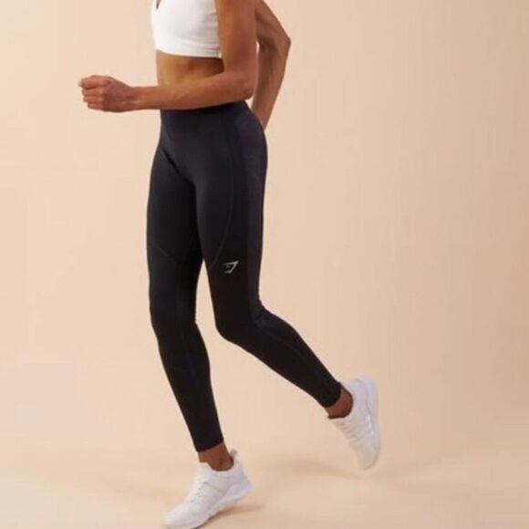 ✨ Gymshark Winter Running Leggings✨ - Picture 3 of 10